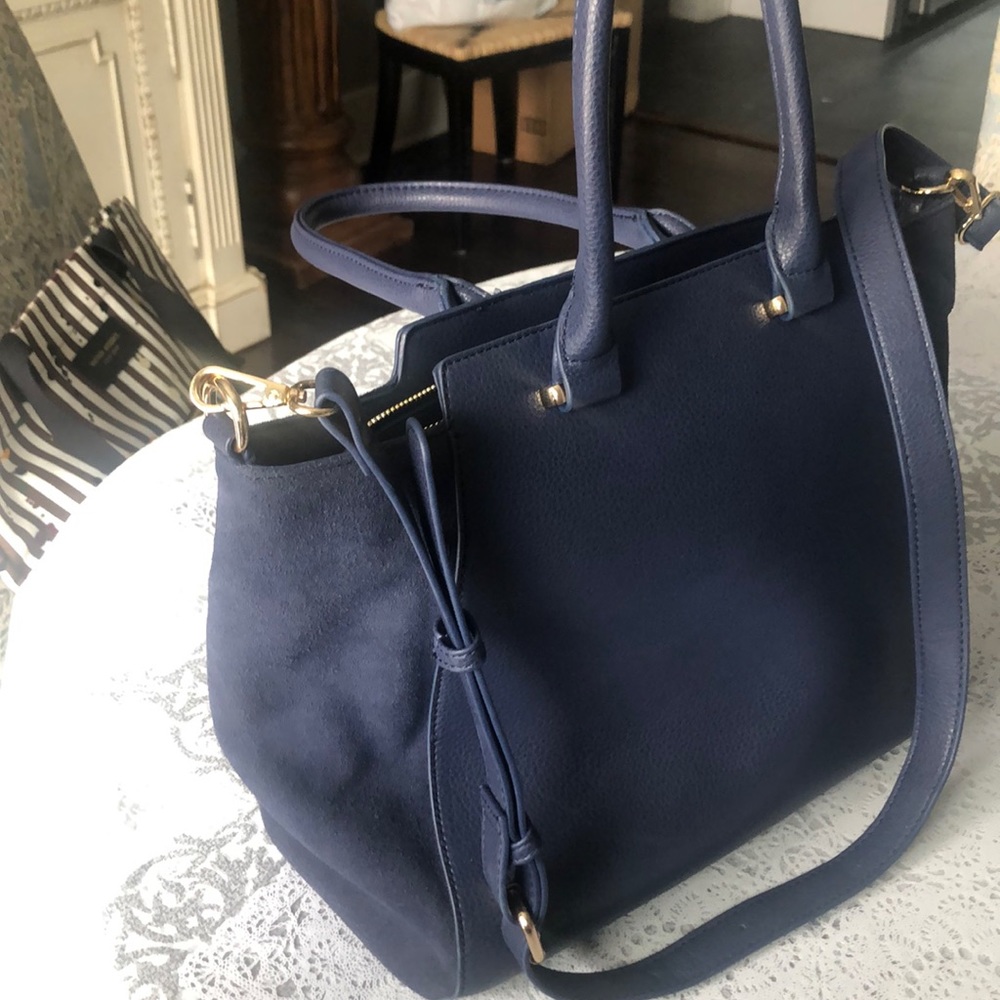 Carry all soft pebble pleather faux suede?? (Maybe - Picture 8 of 8